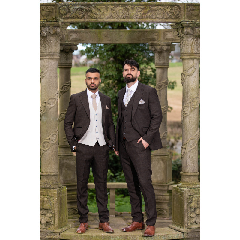 Cavani Caridi Brown Checked 3pc Suit - Image 4