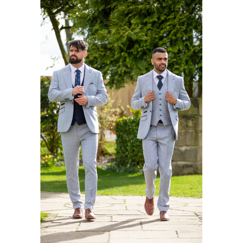 Cavani Caridi Sky Checked 3pc Suit - Image 4